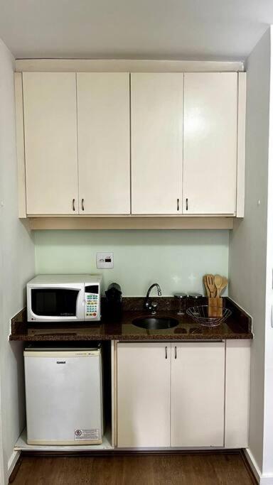 Gm 511 - Flat Em De Luxo Com Limpeza Diaria Apartamento *